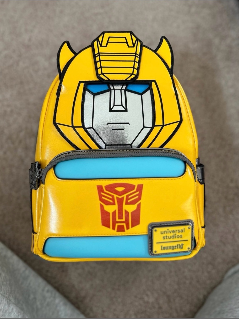 LOUNGEFLY UNIVERSAL STUDIOS EXCL. TRANSFORMERS BUMBLEBEE LIGHT UP BACKPACK NWT
